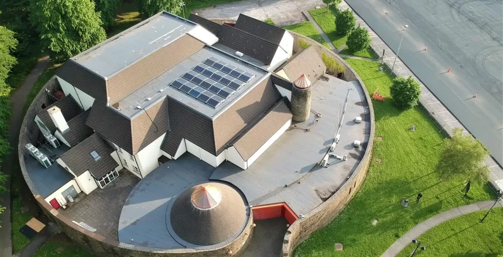 Greening Roof Solar Panels 1660x850 jpg.jpg