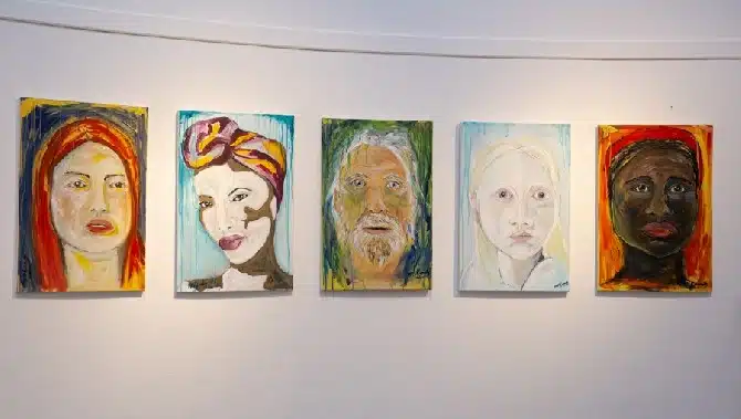 V EX Inhouse 4 Web 670 379 90 c1.jpg